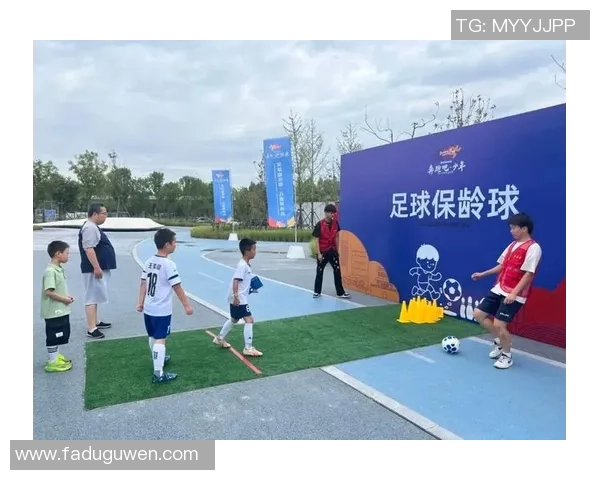 挑战极限足球打点游戏体验尽在掌中尽情释放你的足球热情与技巧